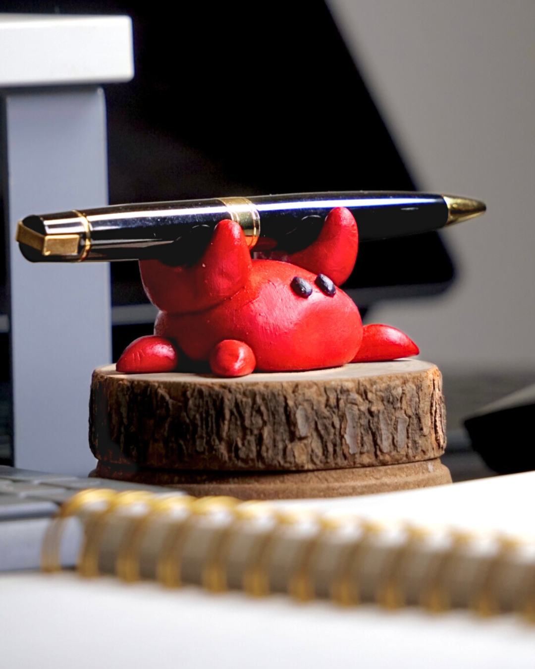Mr. Crab – Clay Desk Buddy